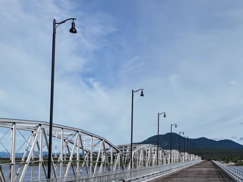View of the bridge's new luminaires